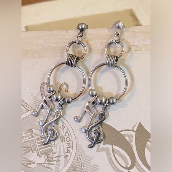 Vintage Silver Tone Musical Symbol Dangle Earrings - Picture 5 of 5